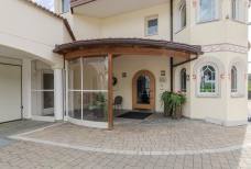 Hotel Fernblick - Parkplatz und Zugangsweg